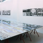 Blick in die Ausstellung "Carl Pruscha: Mein Logbuch"