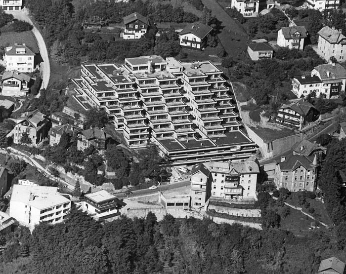 Norbert Heltschl, Terrassenhausanlage Hötting, Innsbruck, 1968–74, Luftaufnahme 1972