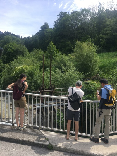 Spaziergang zu Kraftwerken in Mühlau – © aut