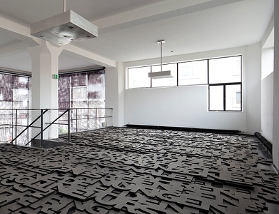 Ausstellung "Überschattung. 15 Minuten Susannma Frtischer, 15 Minuten Ruedi Baur"