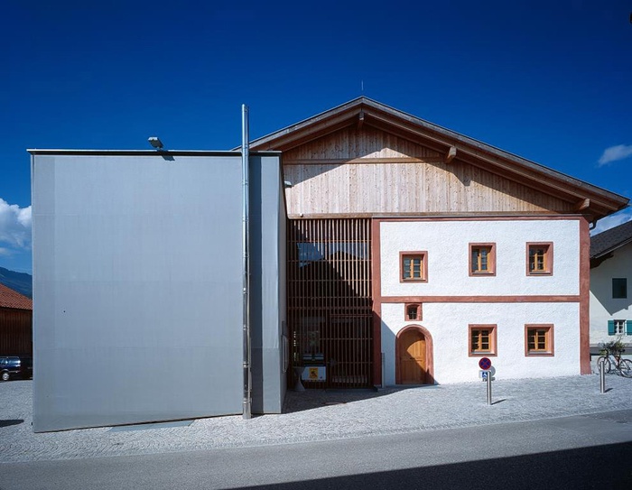 Schallerhaus, Mils