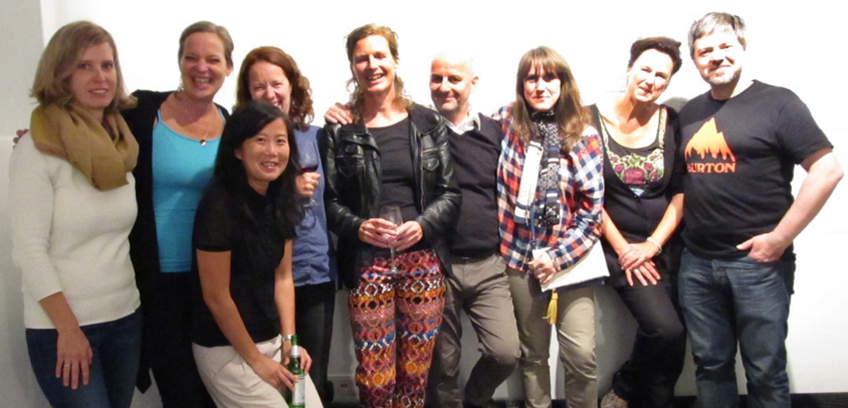 Arno Ritter und aktuelle bzw. ehemalige MitarbeiterInnen bei der 20-Jahr-Feier Arno Ritter und aktuelle bzw. ehemalige MitarbeiterInnen bei der 20-Jahr-Feier