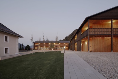 NEW IN THE VILLAGE CENTRE. Teufenbach, Lendarchitektur (Klagenfurt) and Scheiberlammer Architekten (Wolfsberg)