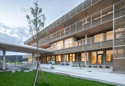 Volksschule Adnet, huber und theissl architekten