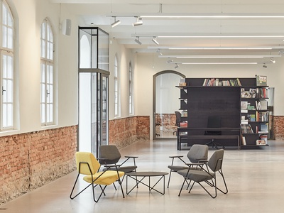 Bibliothek im Architekturhaus Salzburg – © Volker Wortmeyer Bibliothek im Architekturhaus Salzburg