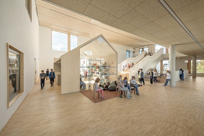 Bauherrschaft: Stadtgemeinde Oberwart
Architektur: Franz und Sue ZT GmbH, Wien
Foto: Hertha Hurnaus
