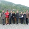 Bauherrenpreis 2014 – Die Juryreise – Besichtigung der Hochwasserschutz-Bauten in Rossatz-Arnsdorf. Im Bild: Vertreter der Gemeinde, Architekt Karl Langer, Marta Schreieck, Otto Kapfinger, Zvonko Turkali sowie das BHP-Organisations-Duo Evelyn Appinger und Katrin Stingl.